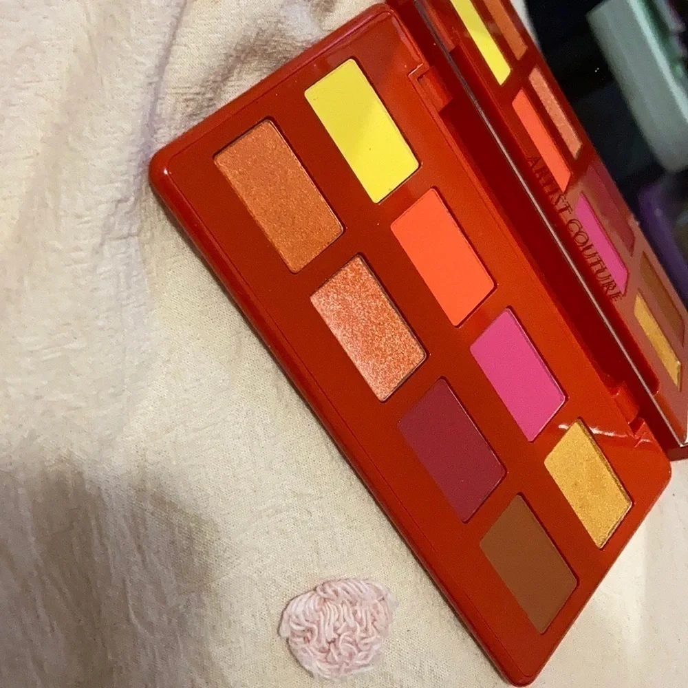 Artist couture Caliente palette